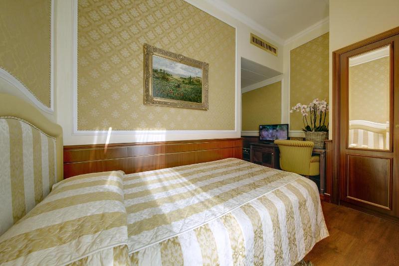 Single Room - Mountain Side image 3
