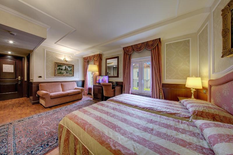 Triple Room - Mountain Side image 1