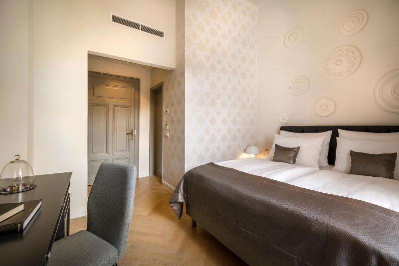 Imperial Single Room image 4