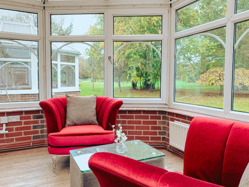 Suite with Garden View image 4