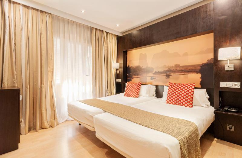Quadruple Room image 1