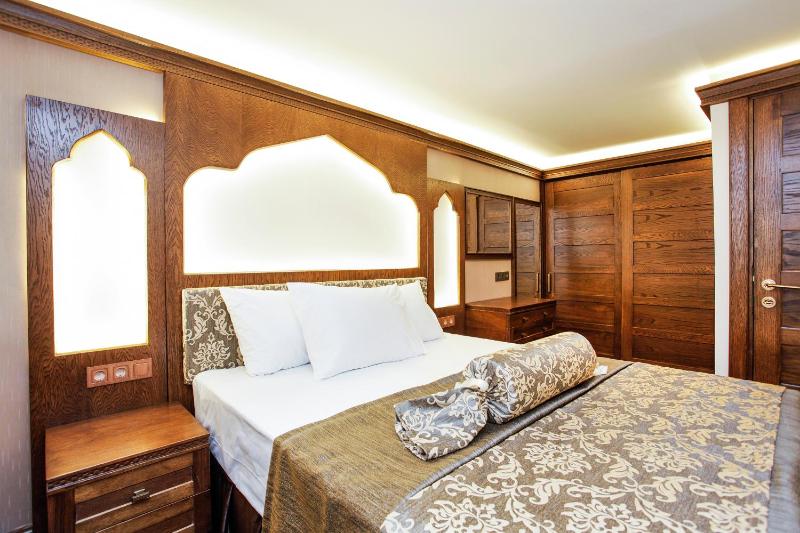 One-Bedroom Apartment image 2