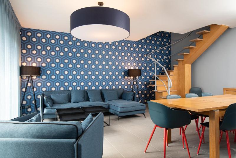 Big Suite image 1