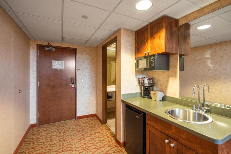 King Room image 4