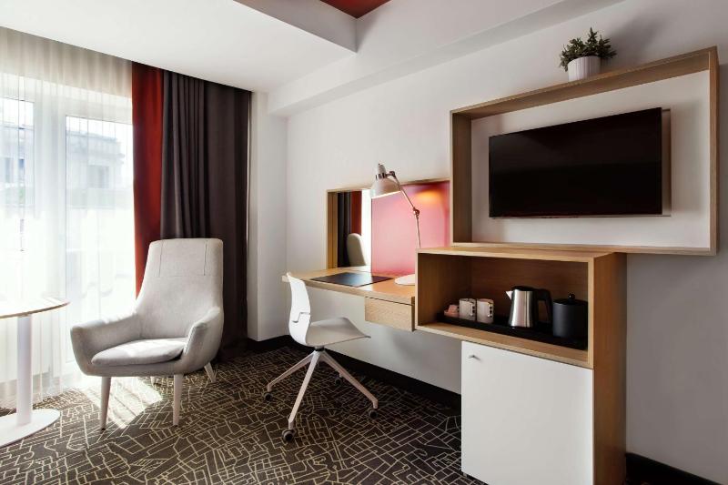 Standard Room image 4