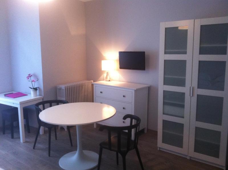 Studio with Double Bed (2 Adults) image 2