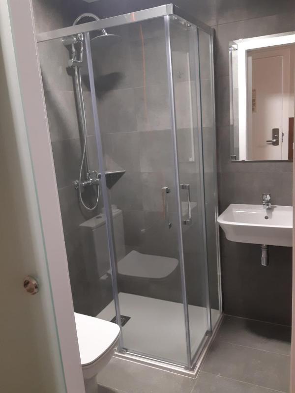 Double Room image 3