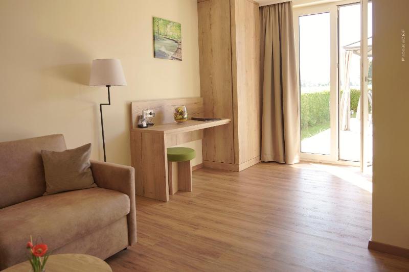 Junior Suite with Terrace image 3