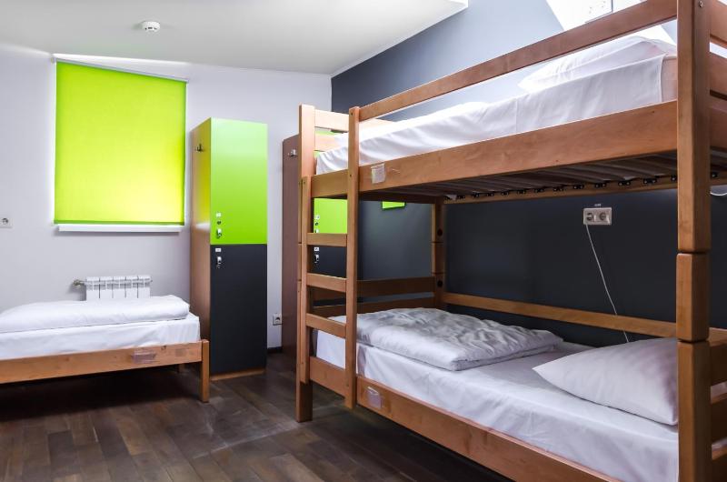 Quadruple Room with Private Bathroom image 3
