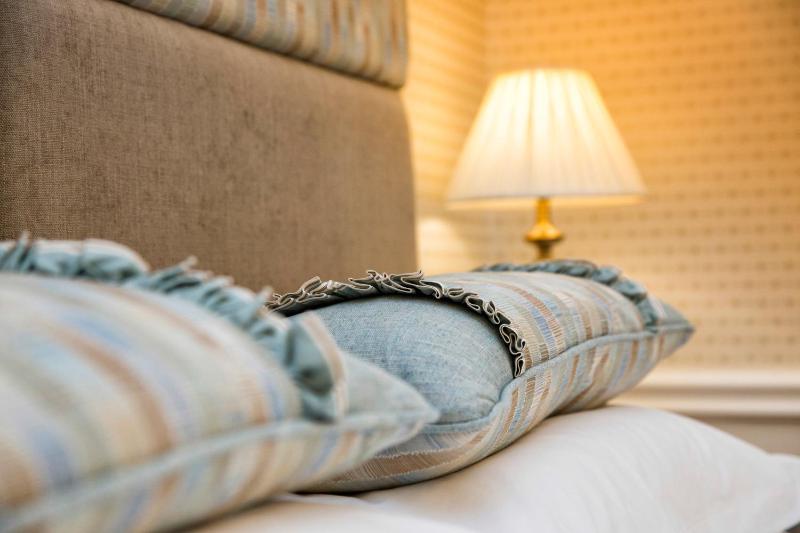 Luxury Double or Twin Room image 3