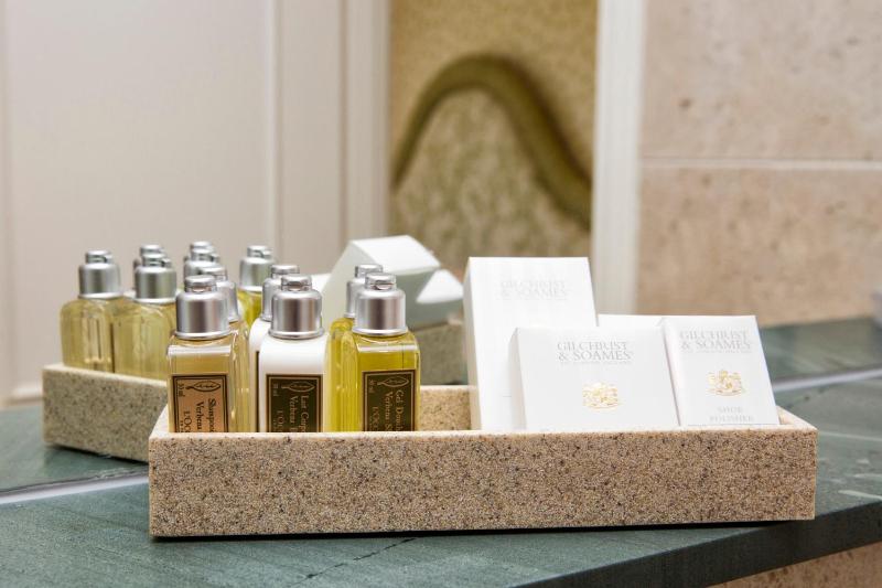 Classic Double or Twin Room image 2