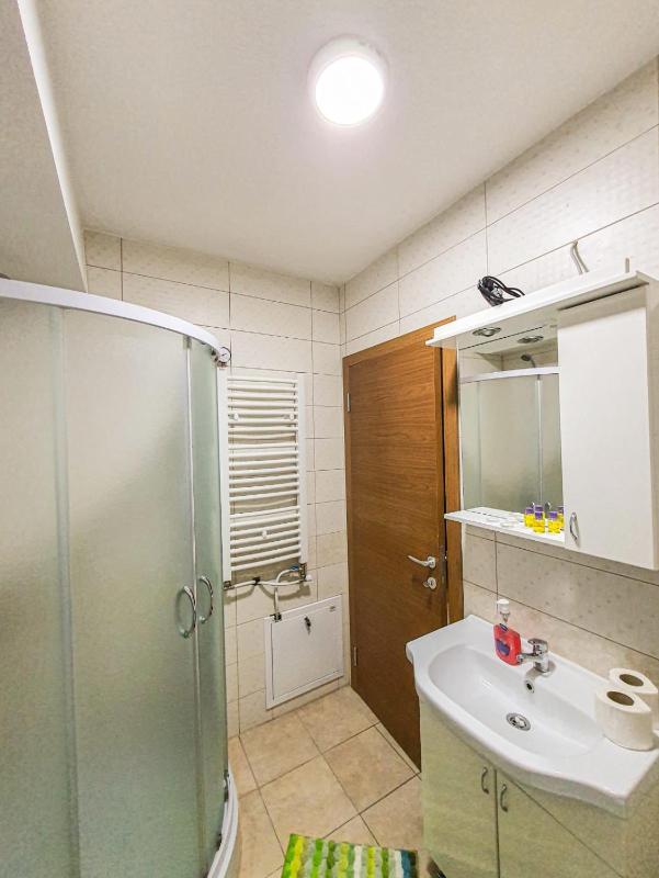 Apartment image 3