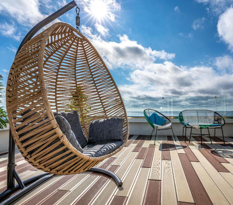 Apartment with Sea View image 1