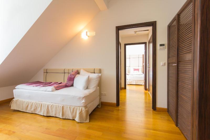 Best Western Plus Hotel Arcadia - image 2