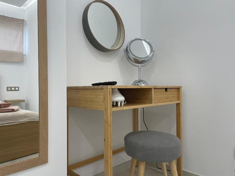 BAMBOO CHIC APARTMENT PLAYA DEL INGLES - image 3