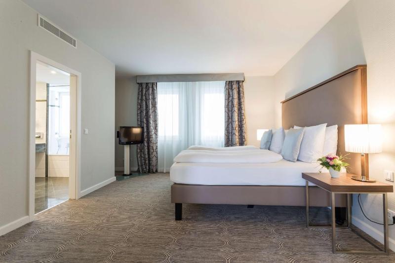 Junior Suite image 1