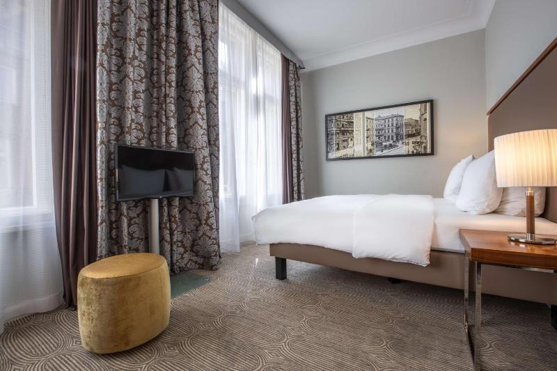 Superior Room image 4