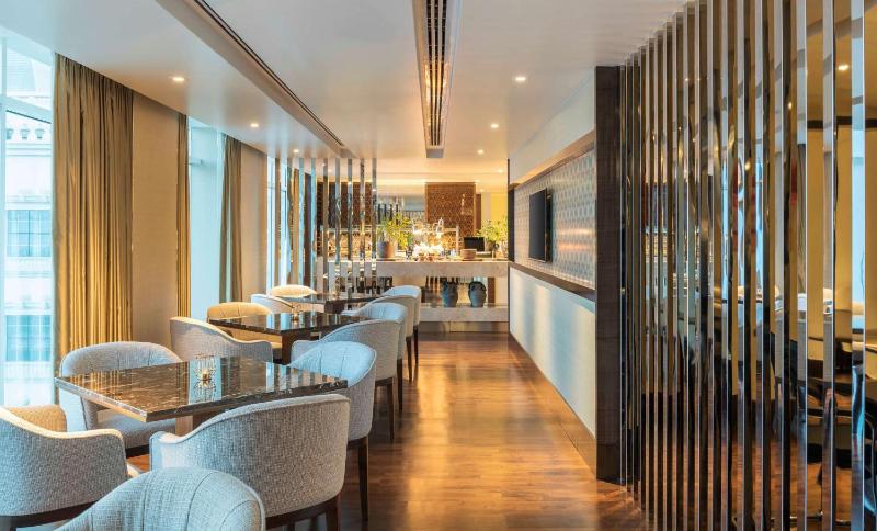 Junior Suite with Lounge Access image 3