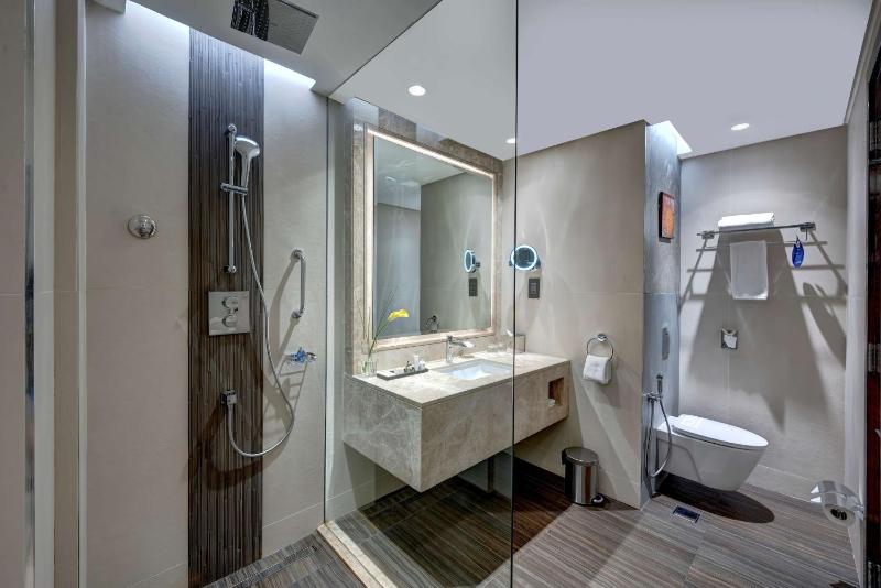 Standard Room image 4