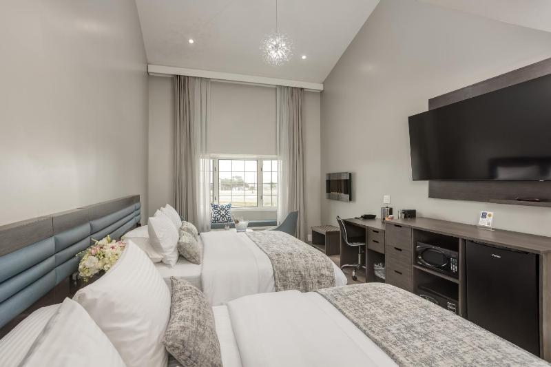 Double Room image 2