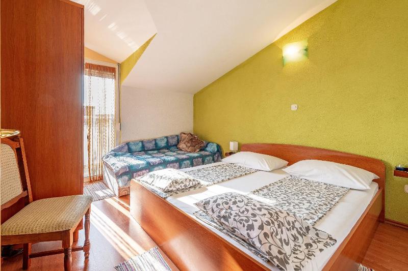 Apartments Roje - image 8