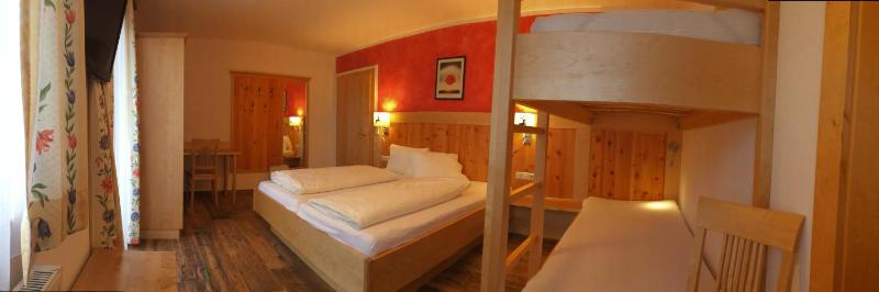 Comfort Double Room with Balcony image 3