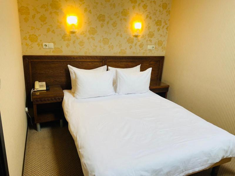Double Room image 2