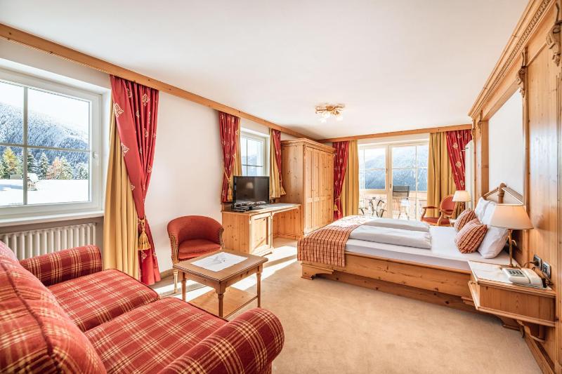Superior Double Room image 4