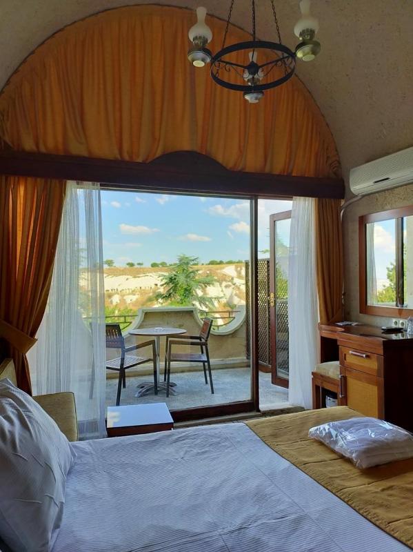 Arched Room with Panoramic View and Balcony image 1