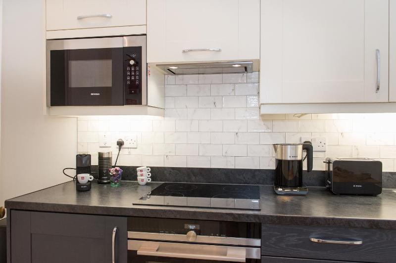 The Tower by Harrogate Serviced Apartments - image 11