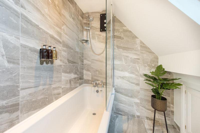 The Tower by Harrogate Serviced Apartments - image 26