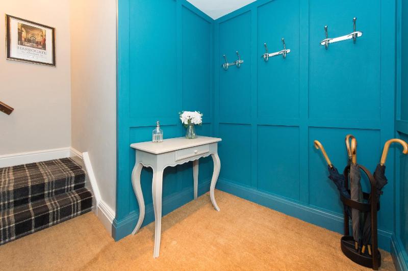 The Tower by Harrogate Serviced Apartments - image 6