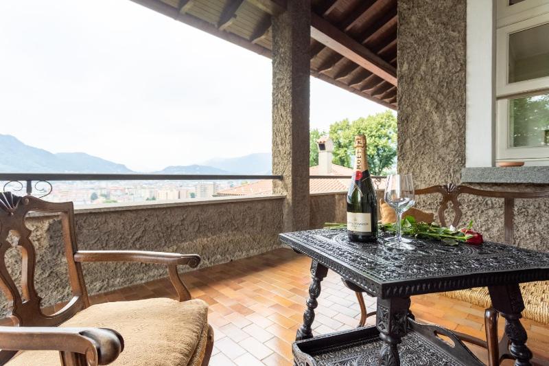 Junior Suite with Terrace image 2