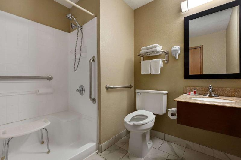 King Room - Disability Access/Non-Smoking image 2