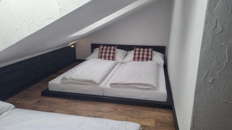 Apartment image 3