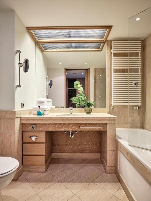 Double Room image 4