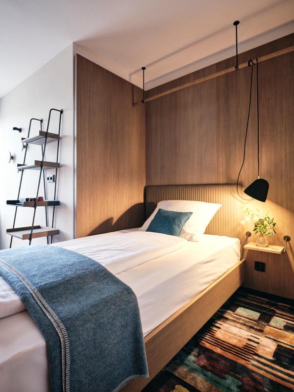 Deluxe Single Room image 4