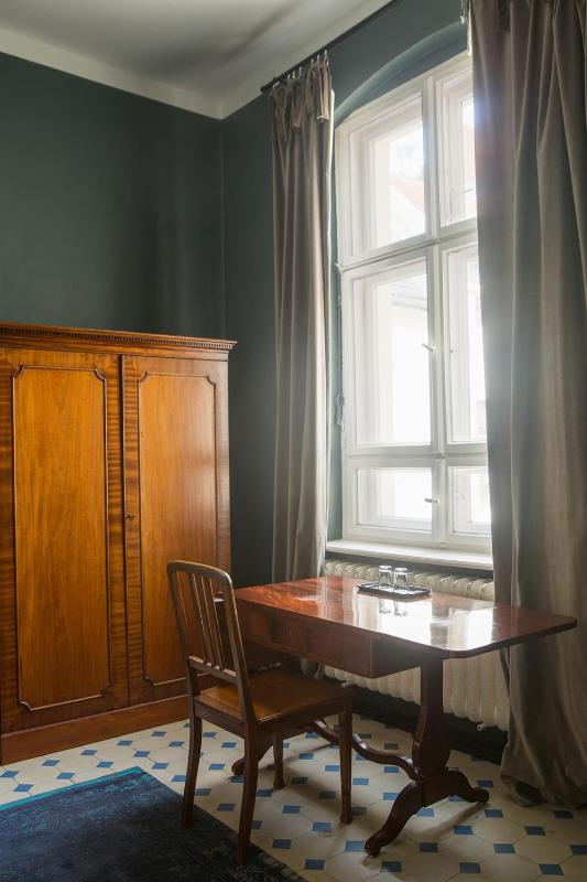 Classic Single Room image 2