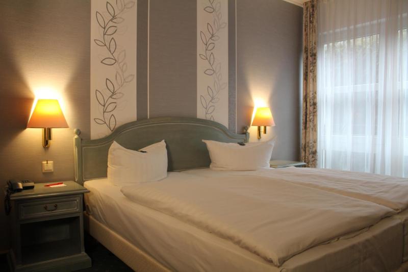 Economy Doppelzimmer mit eingeschränkter Aussicht image 1