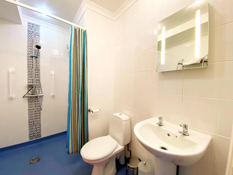 The Stables Apartments At Meadfoot Bay - image 2