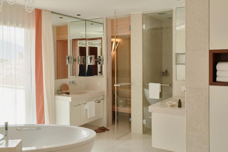 Spa Suite image 3