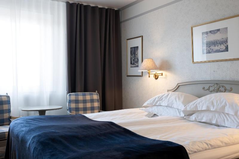 Standard Double Room image 4
