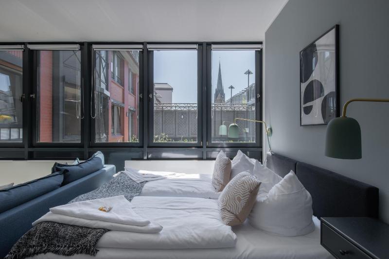 Suite L with sofa bed image 3