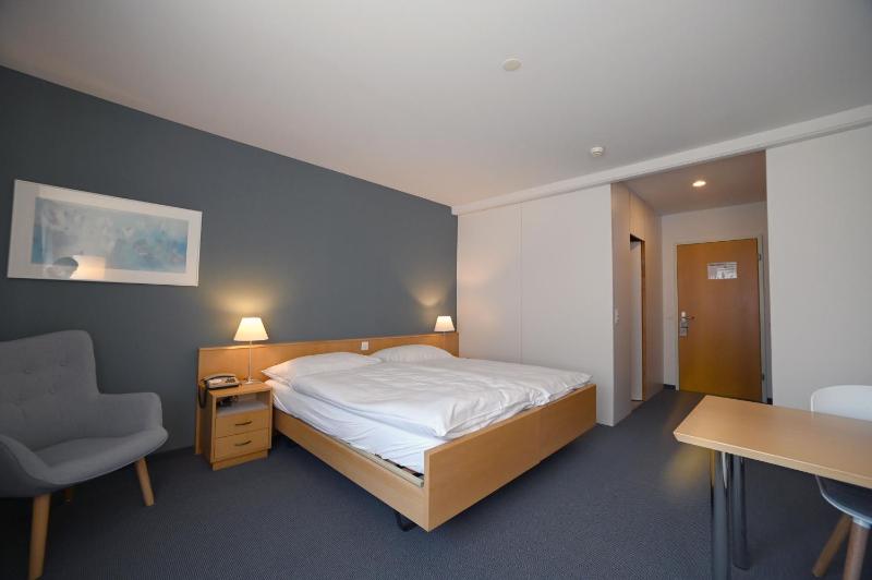 Double Room image 2