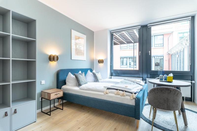 Suite S image 1