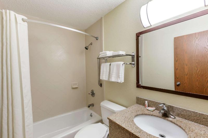 Double Room with Two Double Beds - Non-Smoking image 2