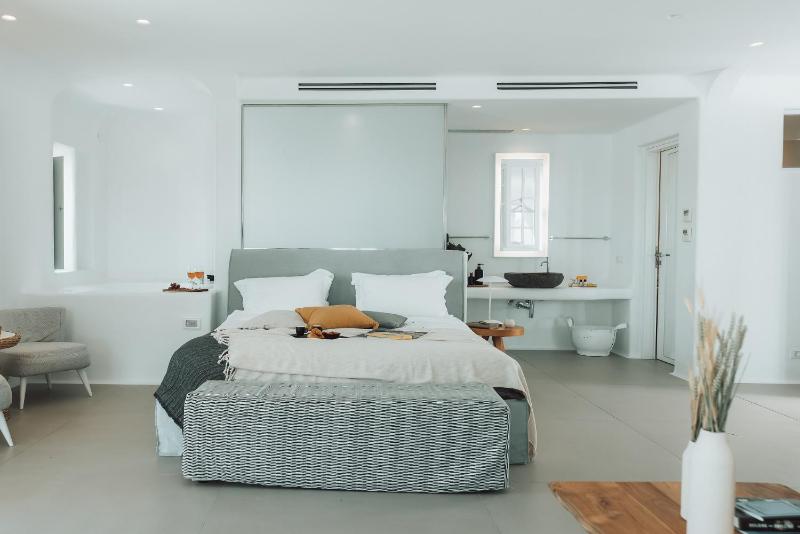Blanc Suite image 4