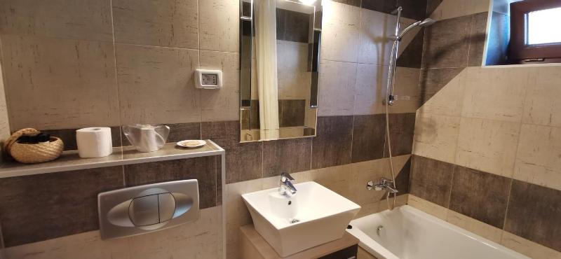 Double or Twin Room with Private Bathroom image 4