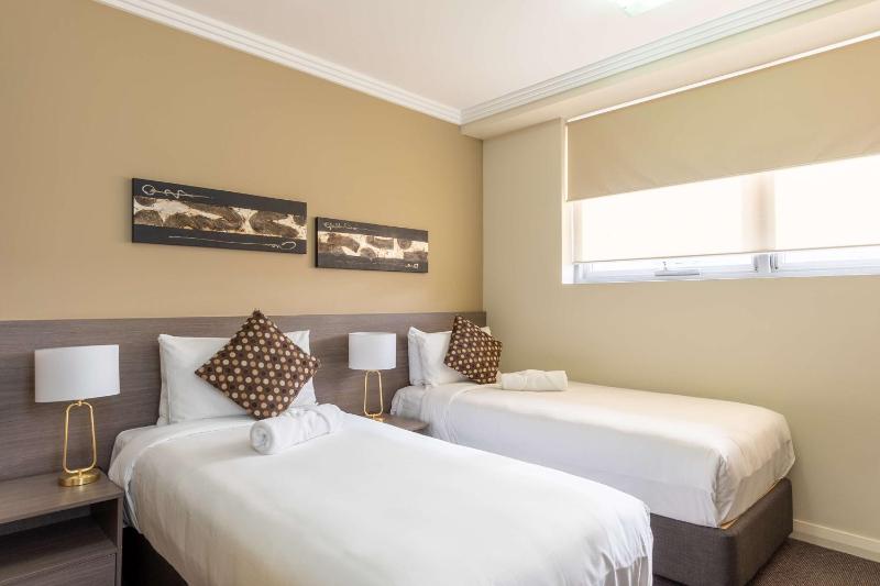 Standard Twin Room image 1