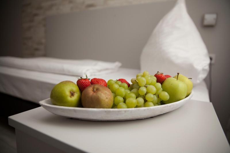 Comfort Single Room image 3